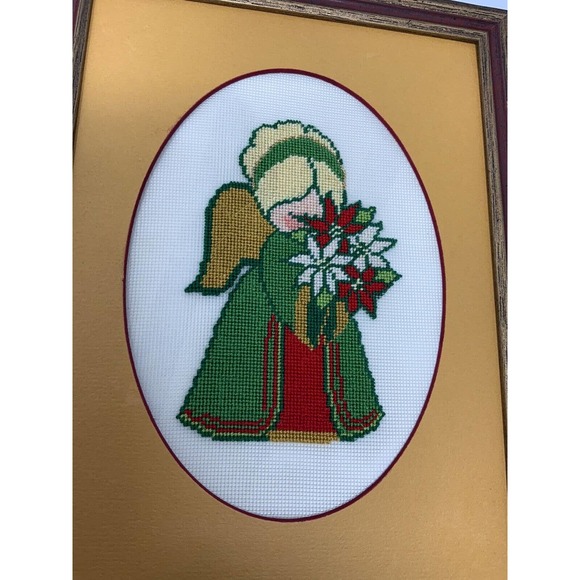 Framed Complete Floss Peti Point Stitch Praying Angel Poinsettias Vintage XMas - Picture 2 of 13